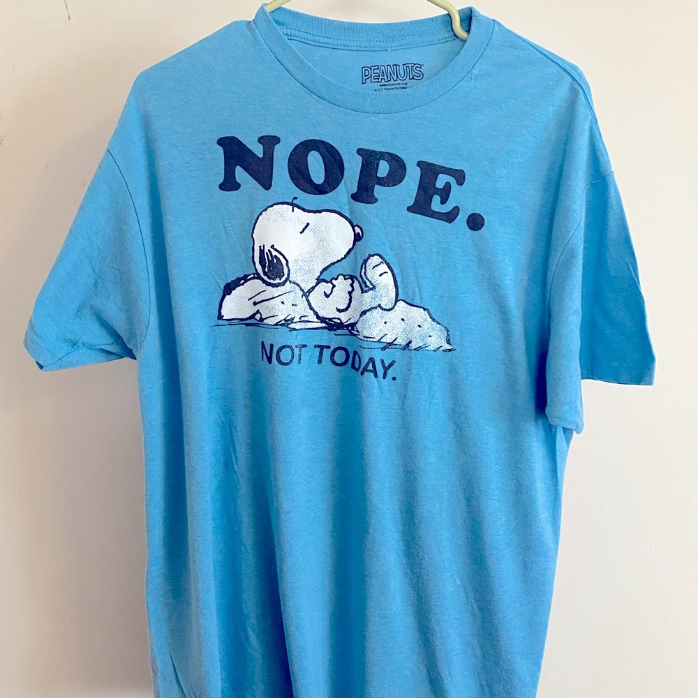 Awesome snoopy xl shirt in blue